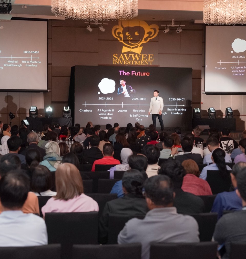 Meng Teck presenting to a packed audience of Malaysian investors at Savwee Investors Day